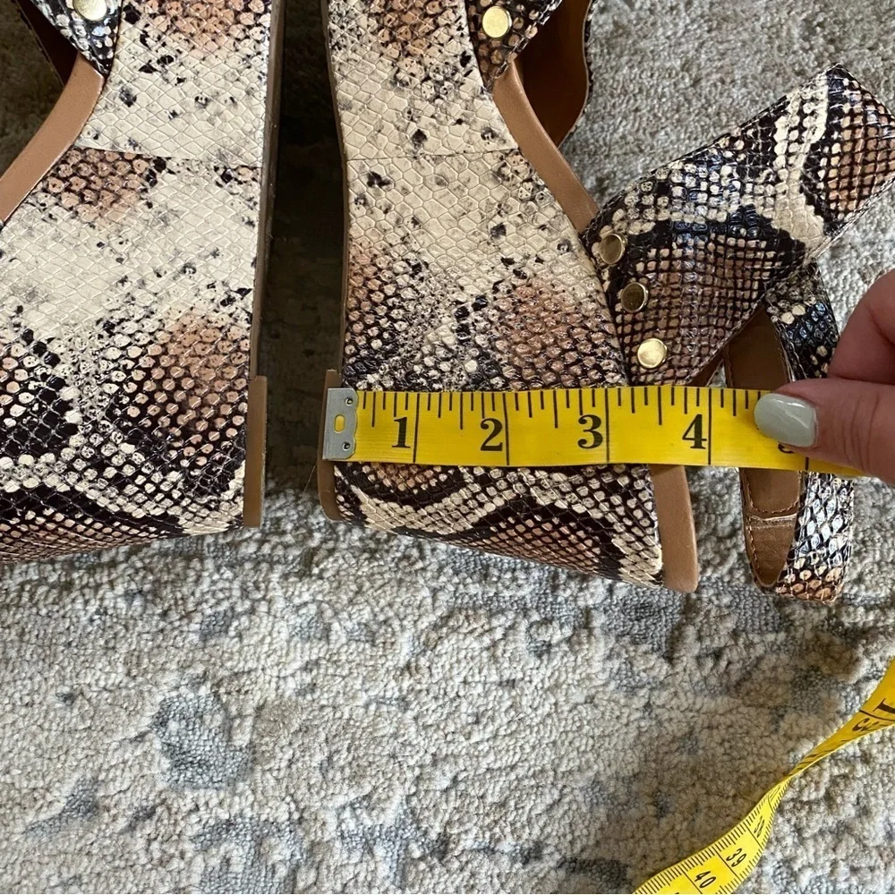 Vince Camuto Ventinda Wedge Platform Snakeskin Sandals Heels Open Toe Leather